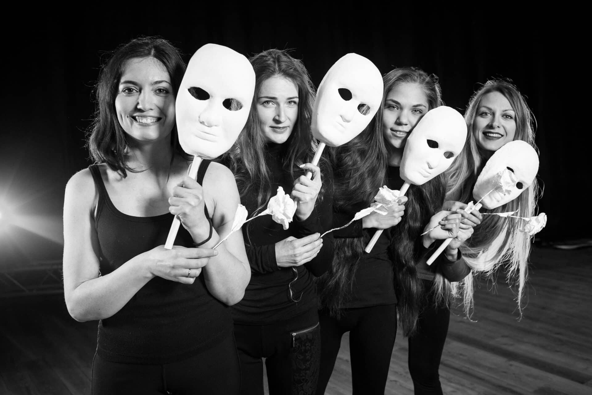 Skådespelare med mask